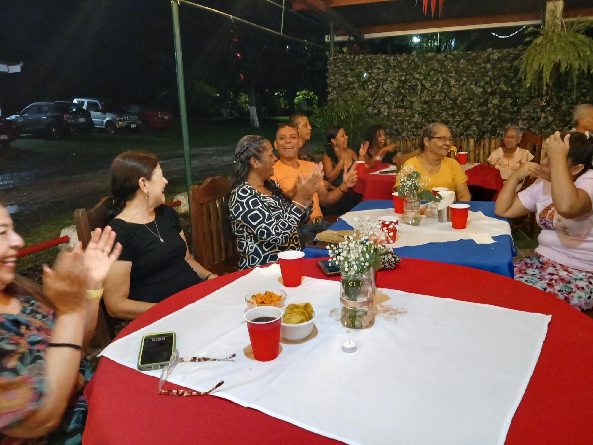 El Cocobolo Food&Rest Room 4 Bed And Breakfast Wifi Ac Pkg Gratis Liberia Esterno foto